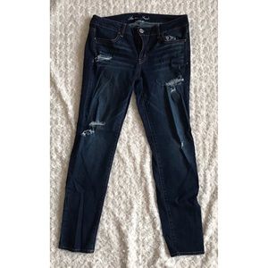 American Eagle distresses jeggings